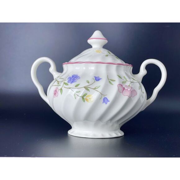 Johnson Brothers Summer Chintz Two Handled Sugar Bowl With Lid Made In England - Picture 3 of 8